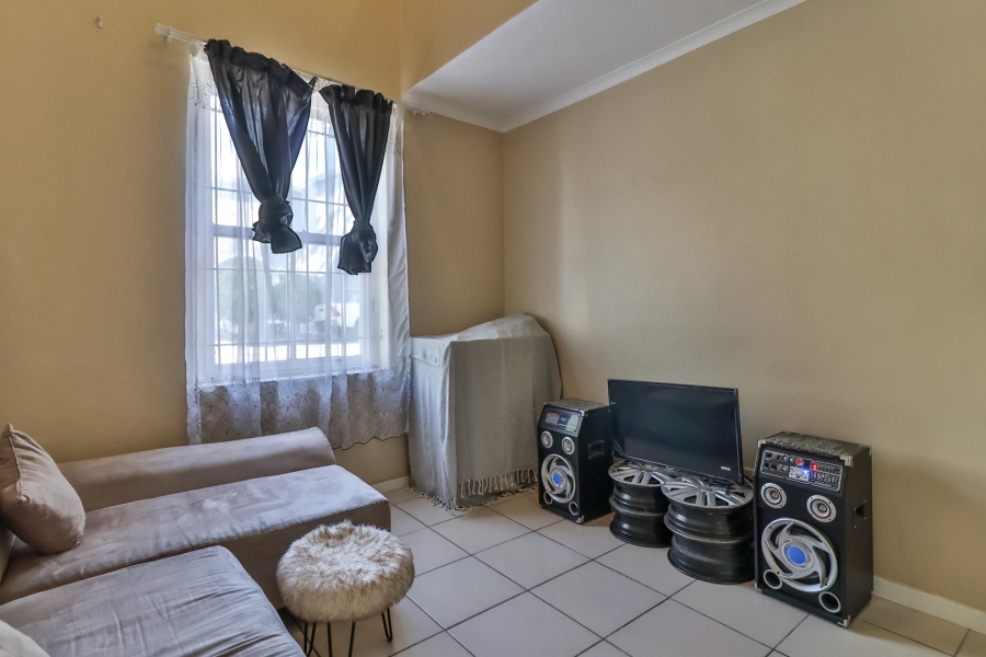 1 Bedroom Property for Sale in Wellington Central Western Cape
